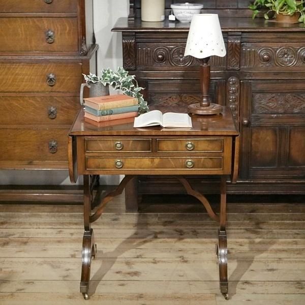 TABLE - Q'S ANTIQUES