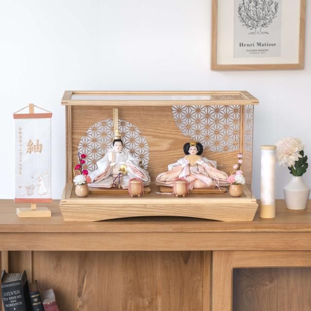 <img class='new_mark_img1' src='https://img.shop-pro.jp/img/new/icons20.gif' style='border:none;display:inline;margin:0px;padding:0px;width:auto;' />【早割】ことのひな人形 ゆき 麻の葉 円ケース
