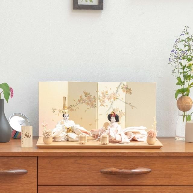 <img class='new_mark_img1' src='https://img.shop-pro.jp/img/new/icons20.gif' style='border:none;display:inline;margin:0px;padding:0px;width:auto;' />【早割】ことの平安ひな ゆき 手描桜 平台