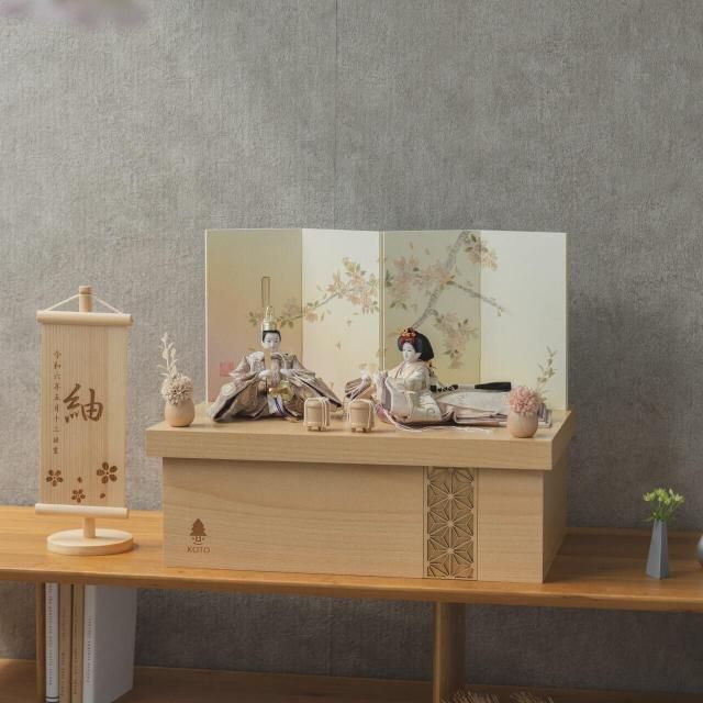 <img class='new_mark_img1' src='https://img.shop-pro.jp/img/new/icons20.gif' style='border:none;display:inline;margin:0px;padding:0px;width:auto;' />【早割】ことの平安ひな つき 手描桜 収納