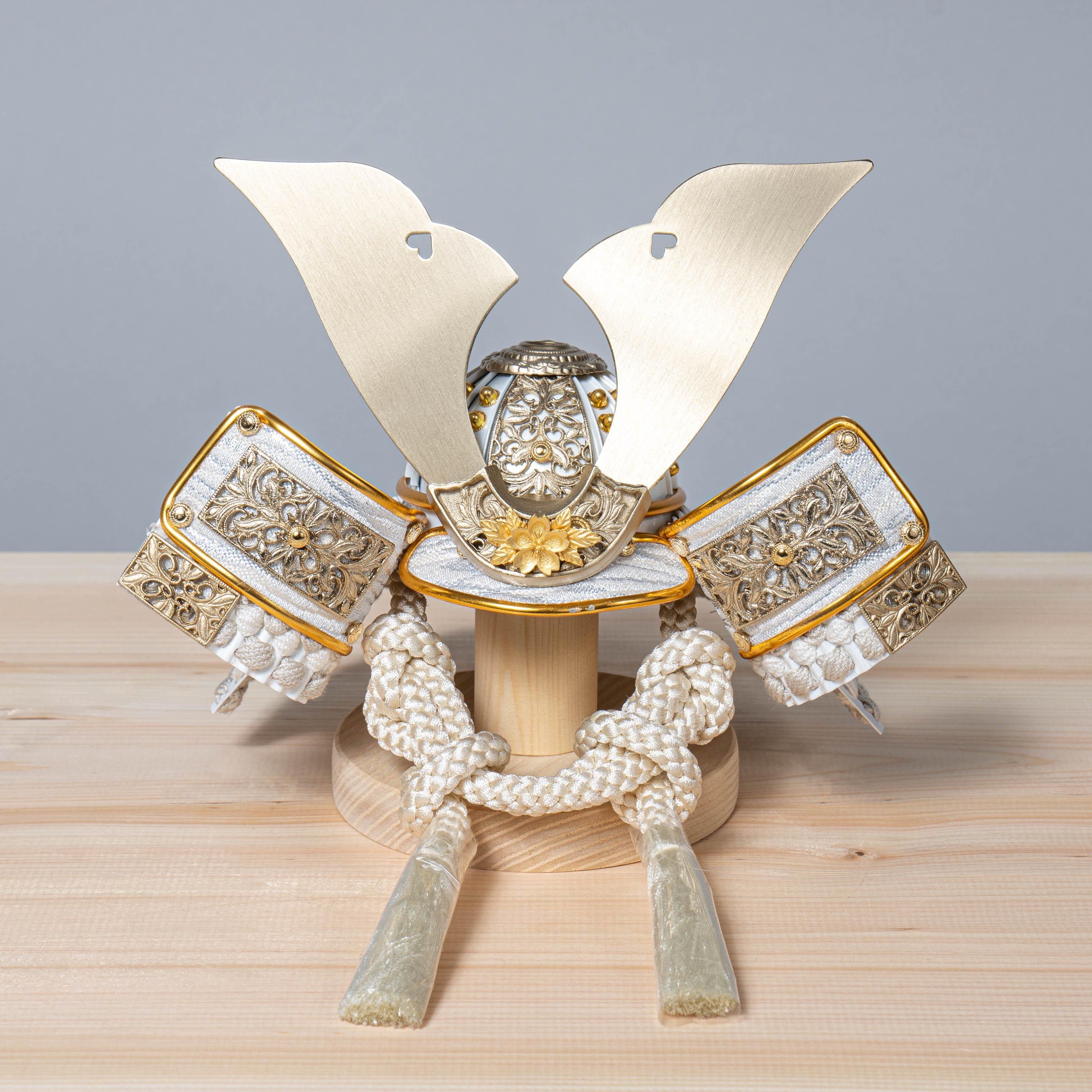 コンパクトでかわいい「ことの兜」