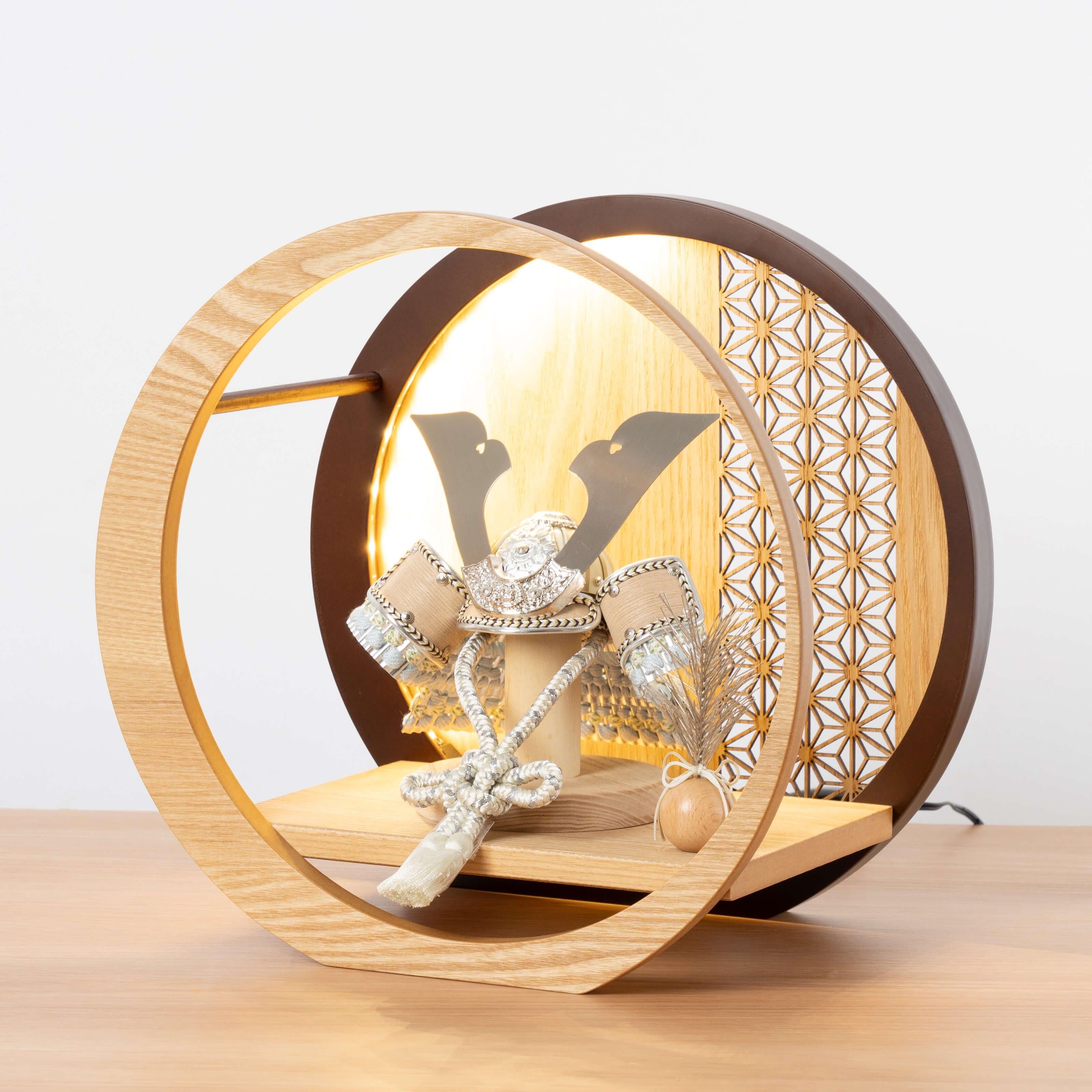 コンパクトでかわいい「ことのオリジナル兜」