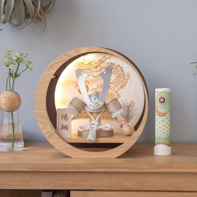 ことのオリジナル兜　ゆき　灯月型飾台　手描龍