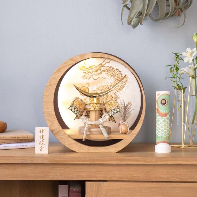 ことのオリジナル兜　伊達政宗　灯月型飾台　手描龍