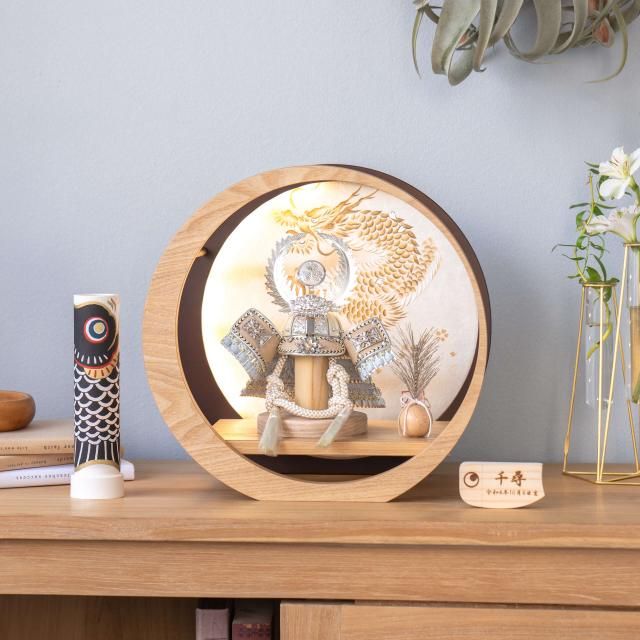 ことのオリジナル兜　徳川家康　灯月型飾台　手描龍