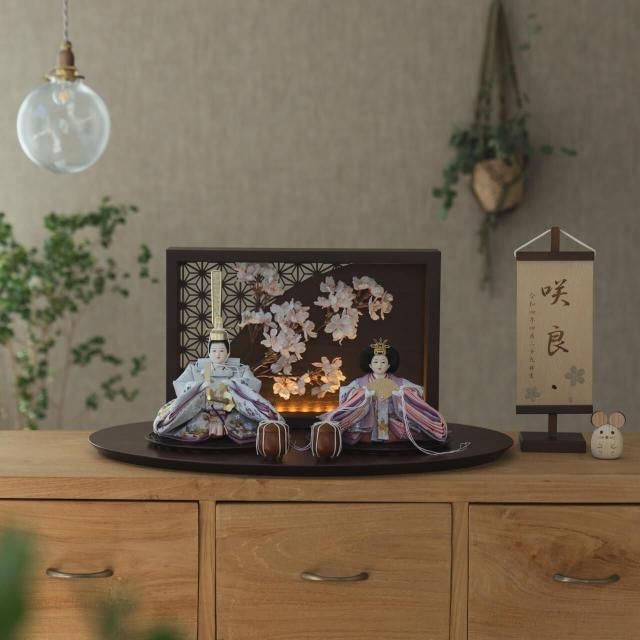 <img class='new_mark_img1' src='https://img.shop-pro.jp/img/new/icons13.gif' style='border:none;display:inline;margin:0px;padding:0px;width:auto;' />ことのひな人形 はな 灯衝立 桜 B