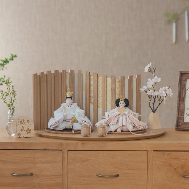 <img class='new_mark_img1' src='https://img.shop-pro.jp/img/new/icons13.gif' style='border:none;display:inline;margin:0px;padding:0px;width:auto;' />ことのひな人形 ゆき 平台 山格子 N