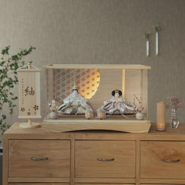 <img class='new_mark_img1' src='https://img.shop-pro.jp/img/new/icons13.gif' style='border:none;display:inline;margin:0px;padding:0px;width:auto;' />ことのひな人形 つき 灯円ケース 円麻の葉NN