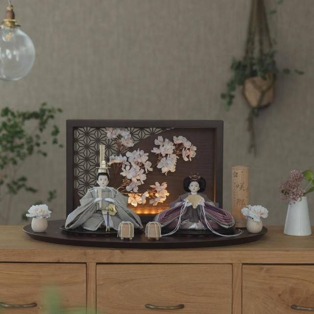 <img class='new_mark_img1' src='https://img.shop-pro.jp/img/new/icons13.gif' style='border:none;display:inline;margin:0px;padding:0px;width:auto;' />ことのひな人形 かれん 灯衝立 桜 B