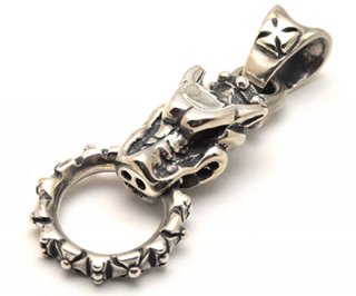 【TRAVIS WALKER/トラヴィスワーカー】ペンダント/PDS021 : GARGOYLE PENDANT WITH CROSS BALE AND FORMEE RING