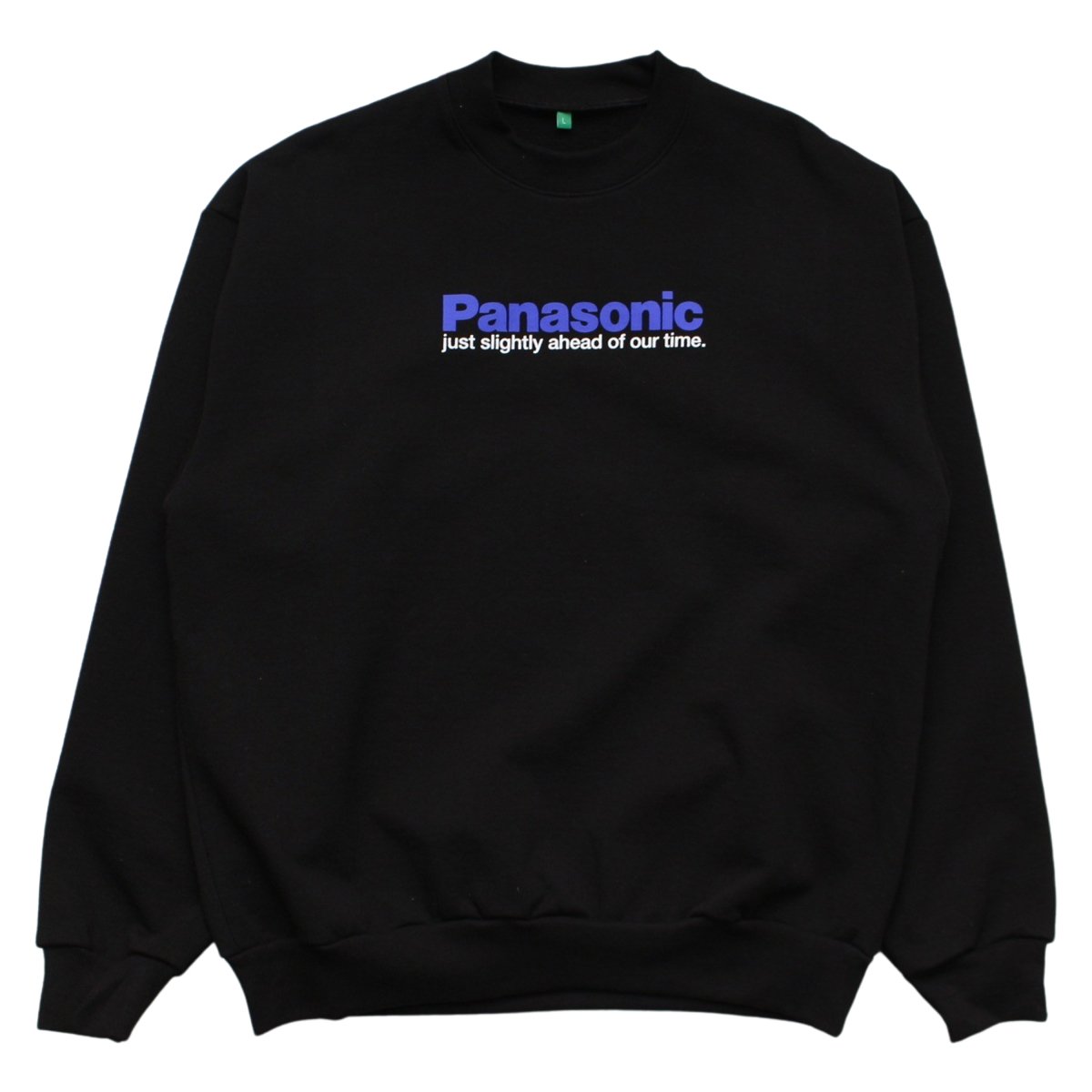 Just Slightly Ahead Crewneck Sweatshirt【BLACK】