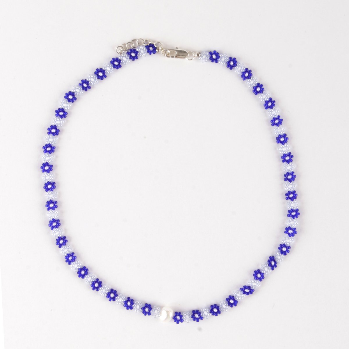 Daisy Chain in Blue Swirl