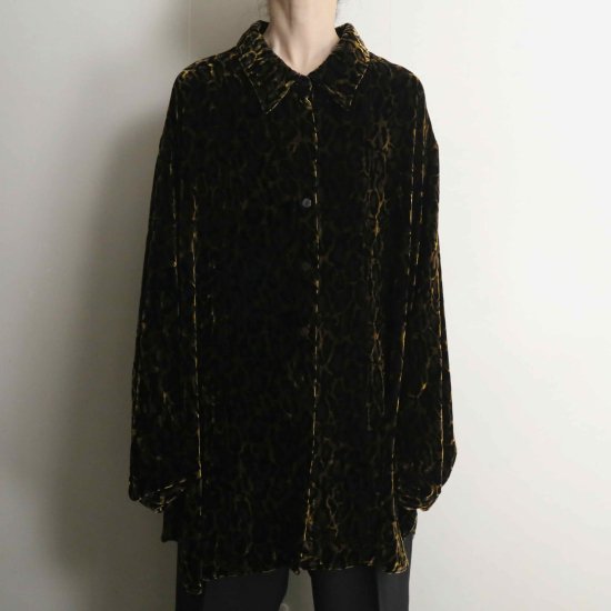 【A.L.S】Leopard pattern loose velours shirt
