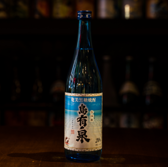 【奄美黒糖焼酎 与論島特産】★ 島有泉　２５度 ★ １．８L　５本セット Amazon.co.jp: 奄美黒糖焼酎「島有泉」20度1800ml(黒麹仕込み