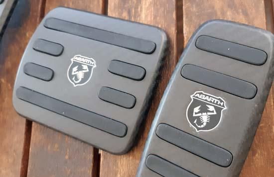 ABARTH純正カーボンペダルセット左ハンドルMTA車用 - フィアット