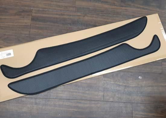 core OBJ Carbon Tone Door Kick Guard - フィアット・アバルトパーツのネットショップ| TRUCCO（トゥルッコ）