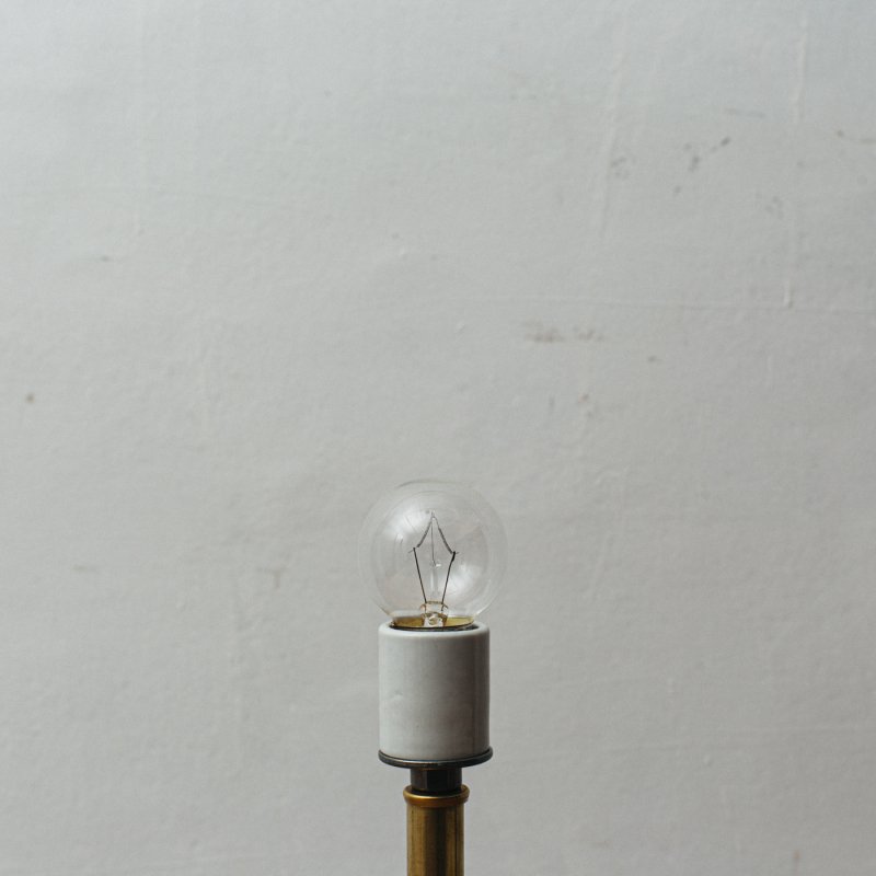 LAS005<br>E26 60W LAMP BULB CLEAR BALL