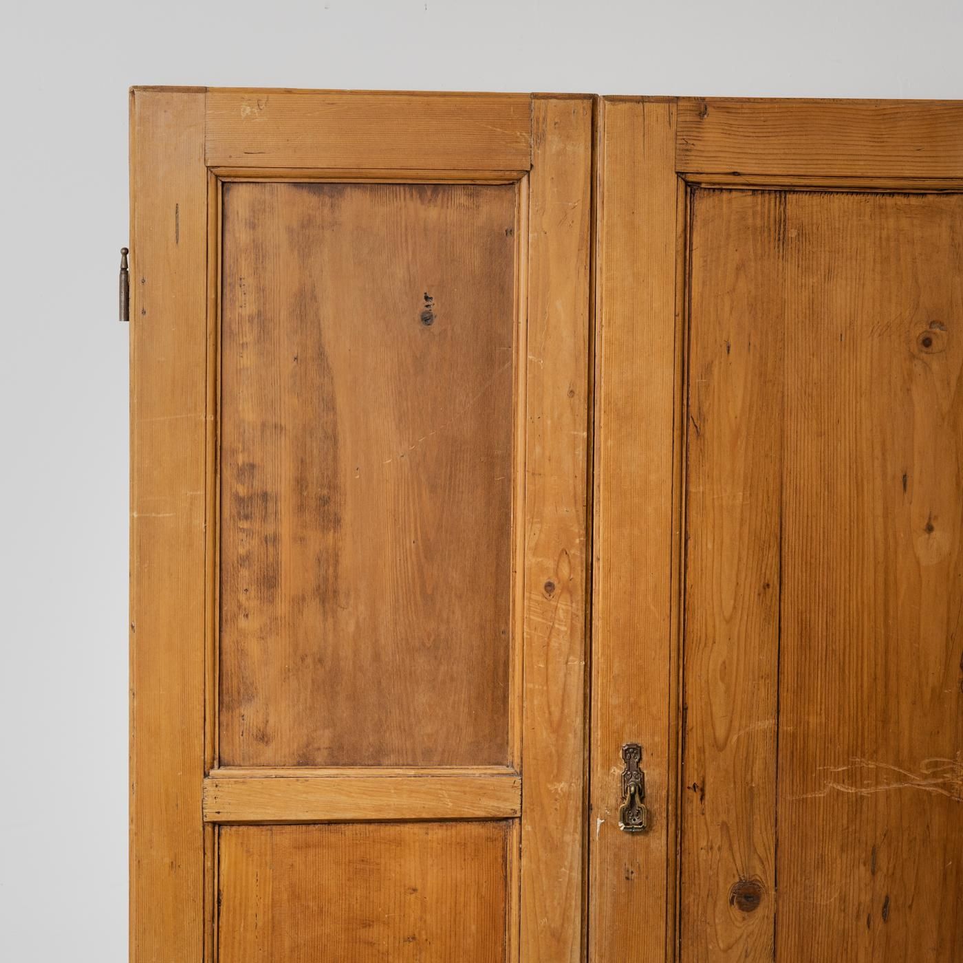 ANTIQUE PAINTED DOOR - POINT NO.39｜東京｜目黒｜真鍮照明