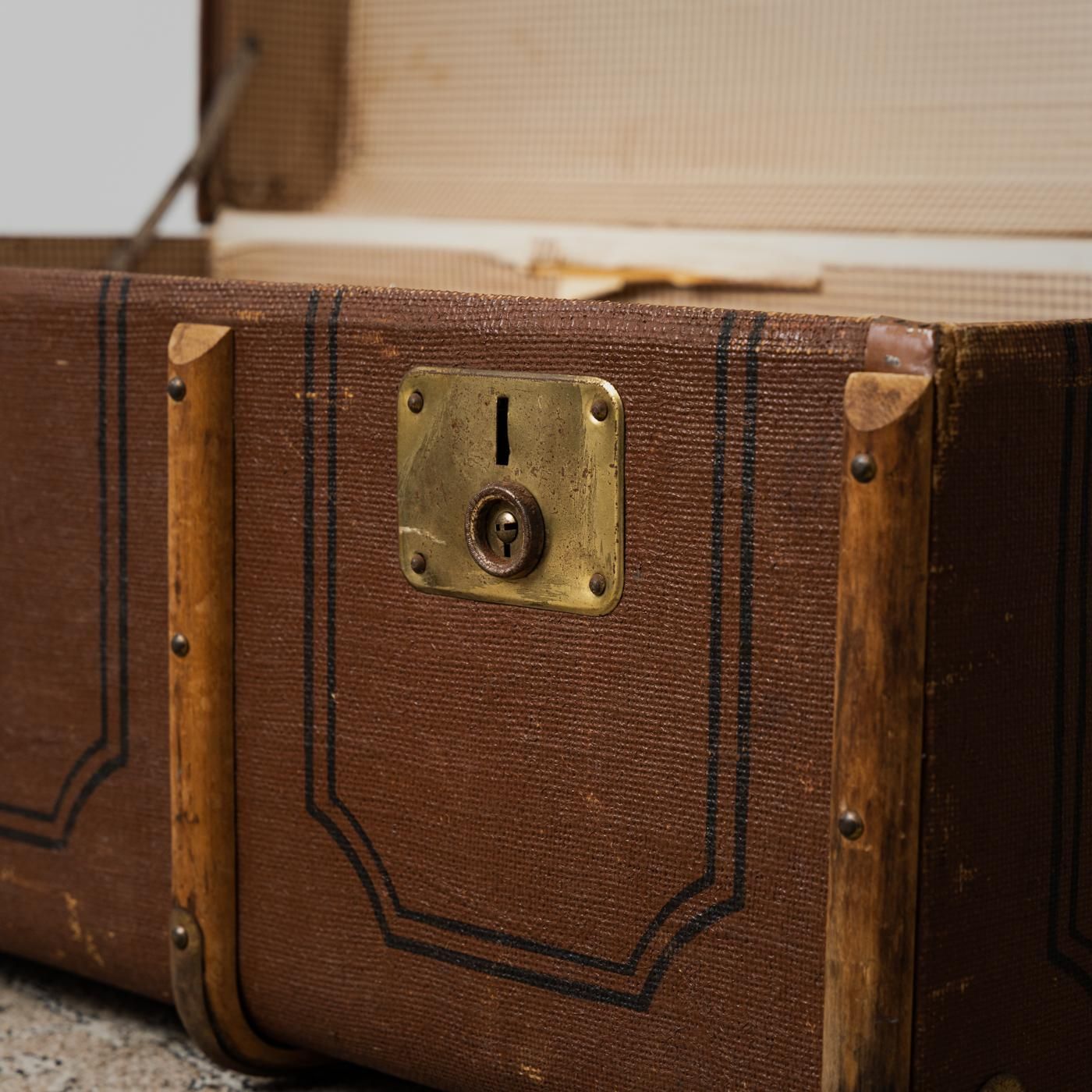 VINTAGE TRUNK - POINT NO.39｜東京｜目黒｜真鍮照明