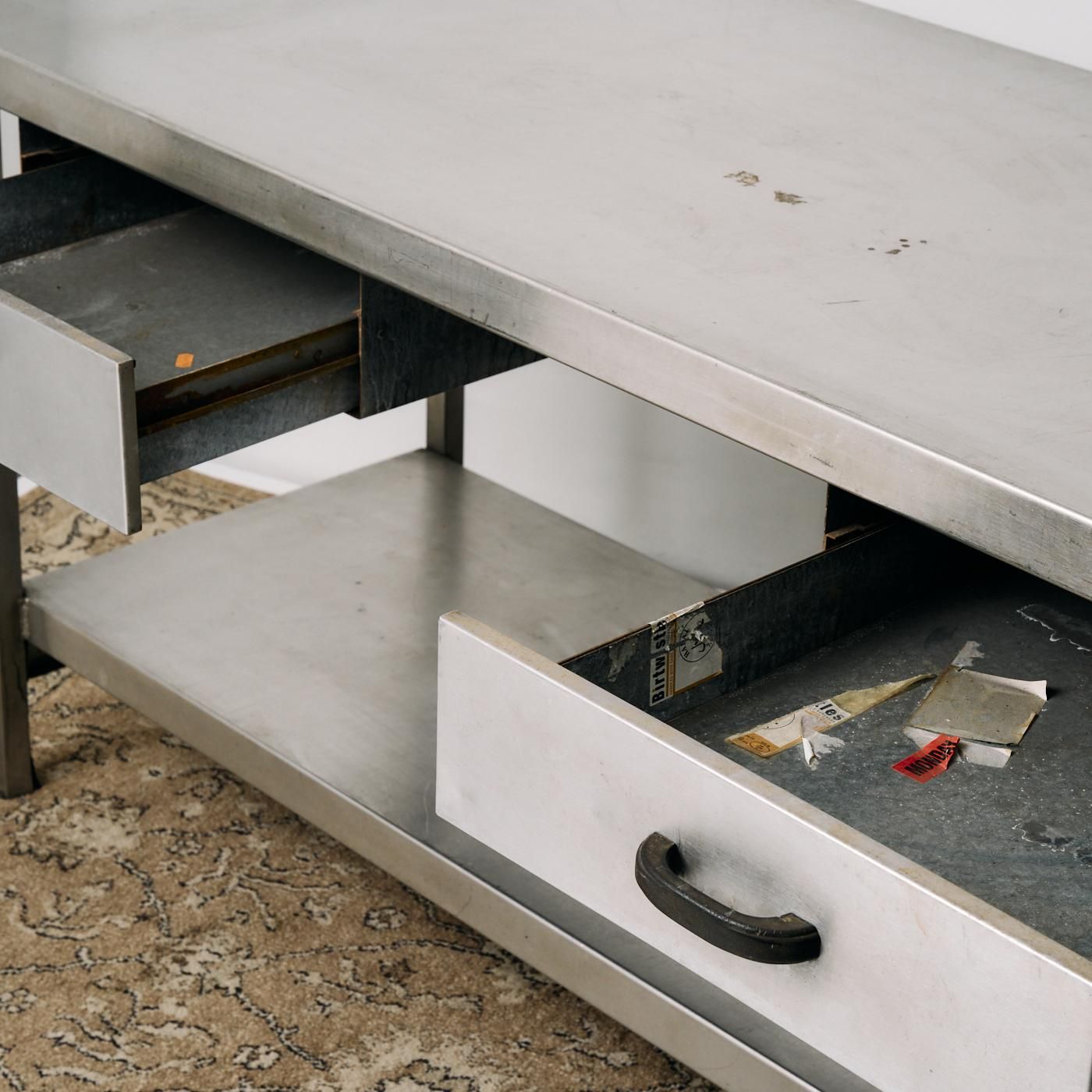 STAINLESS KITCHEN TABLE - POINT NO.39|東京|目黒|真鍮照明 STAINLESS KITCHEN TABLE - POINT NO.39|東京|目黒|真鍮照明