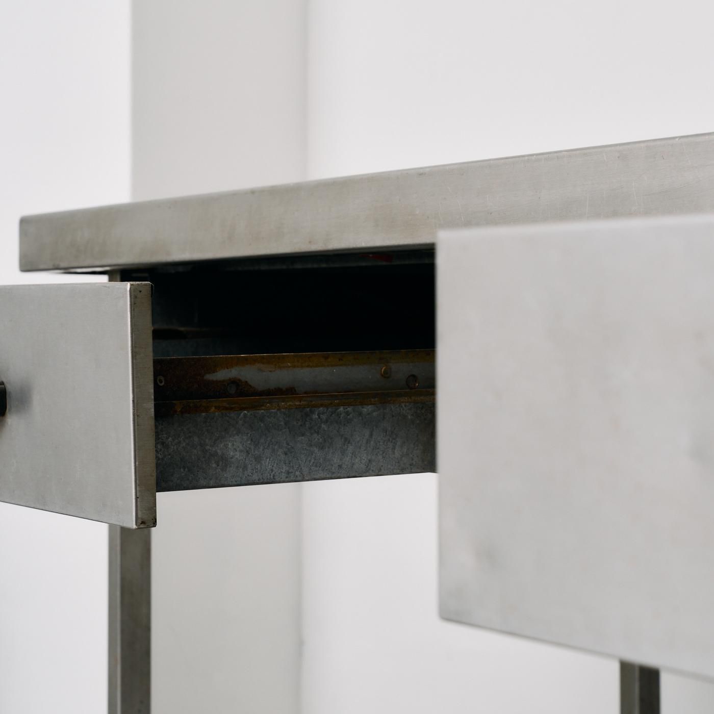 STAINLESS KITCHEN TABLE - POINT NO.39|東京|目黒|真鍮照明 STAINLESS KITCHEN TABLE - POINT NO.39|東京|目黒|真鍮照明