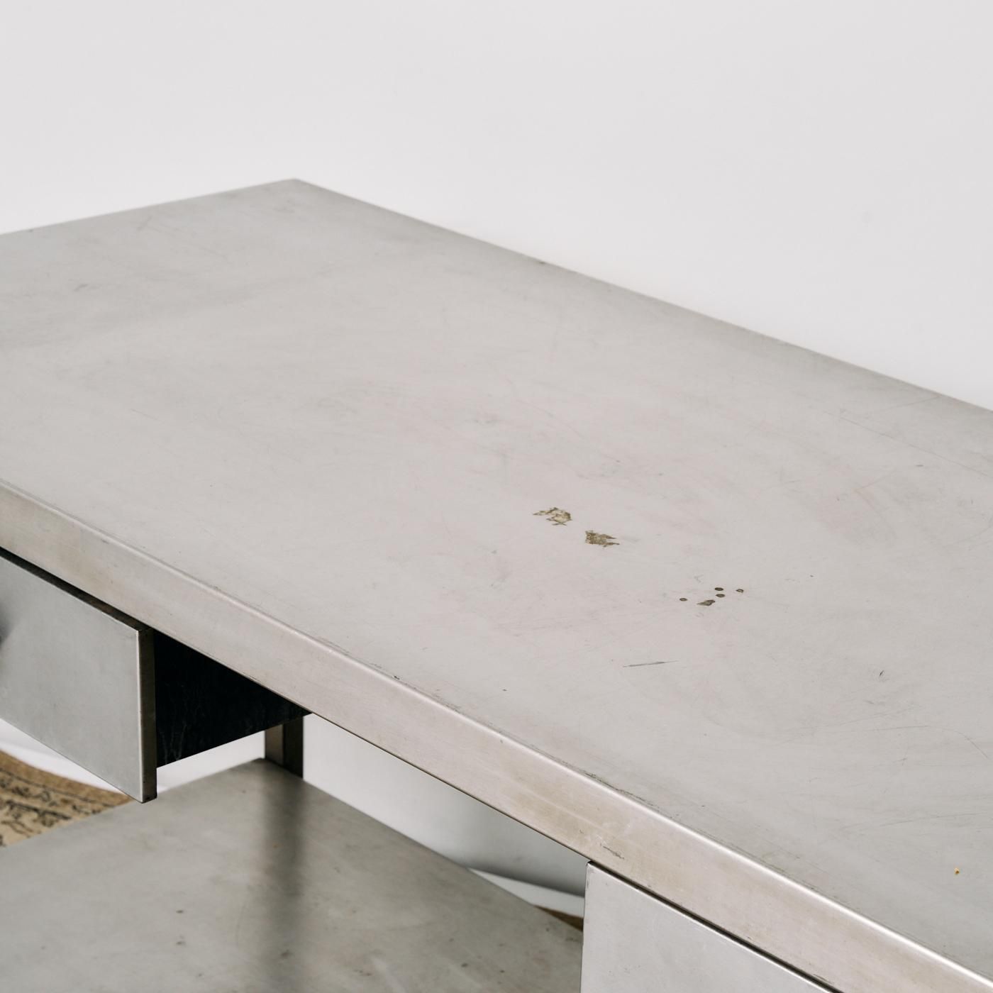 STAINLESS KITCHEN TABLE - POINT NO.39|東京|目黒|真鍮照明 STAINLESS KITCHEN TABLE - POINT NO.39|東京|目黒|真鍮照明