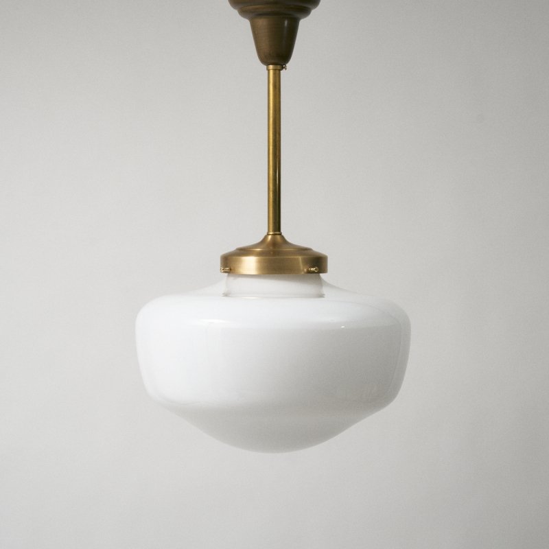 <img class='new_mark_img1' src='https://img.shop-pro.jp/img/new/icons14.gif' style='border:none;display:inline;margin:0px;padding:0px;width:auto;' />OPL319<br>PENDANT LAMP - 7 IN SCHOOL HOUSE / 真鍮ガラスシェード照明