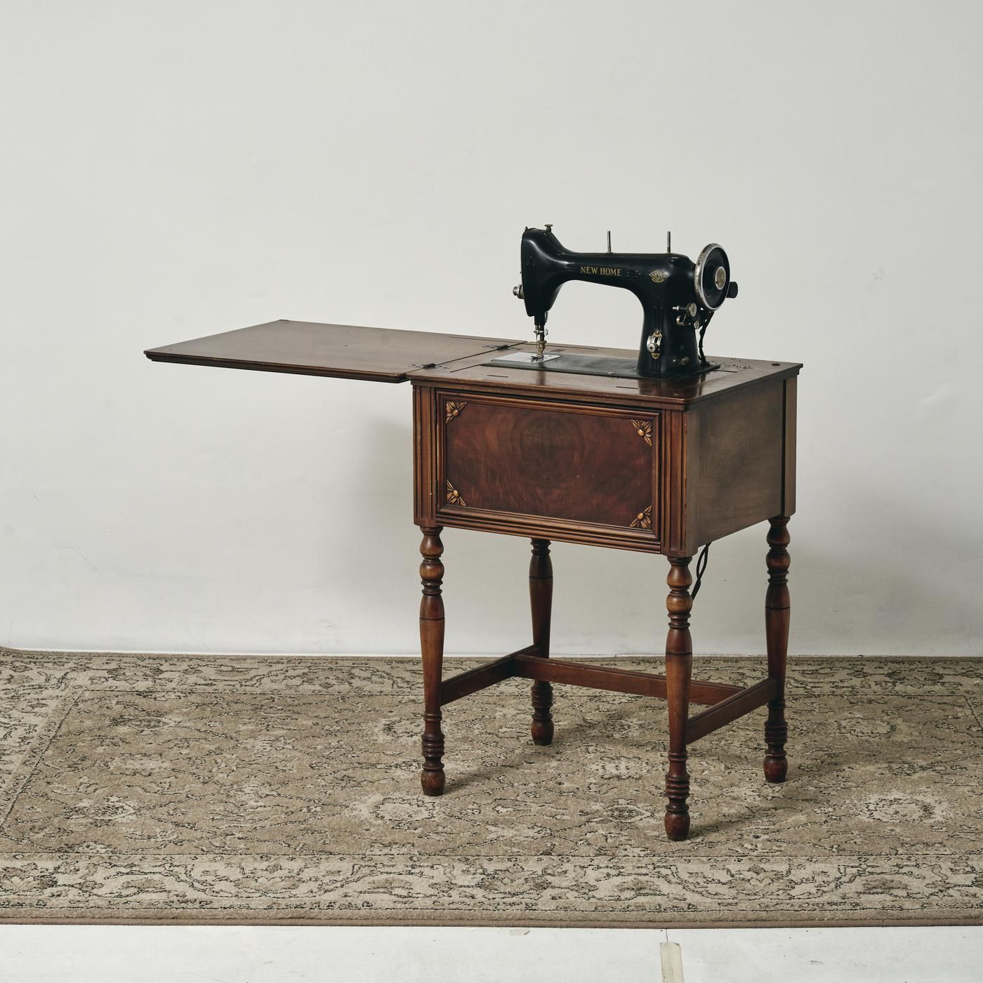 VINTAGE SEWING MACHINE TABLE - POINT NO.39|東京|目黒|真鍮 VINTAGE SEWING MACHINE TABLE - POINT NO.39|東京|目黒|真鍮