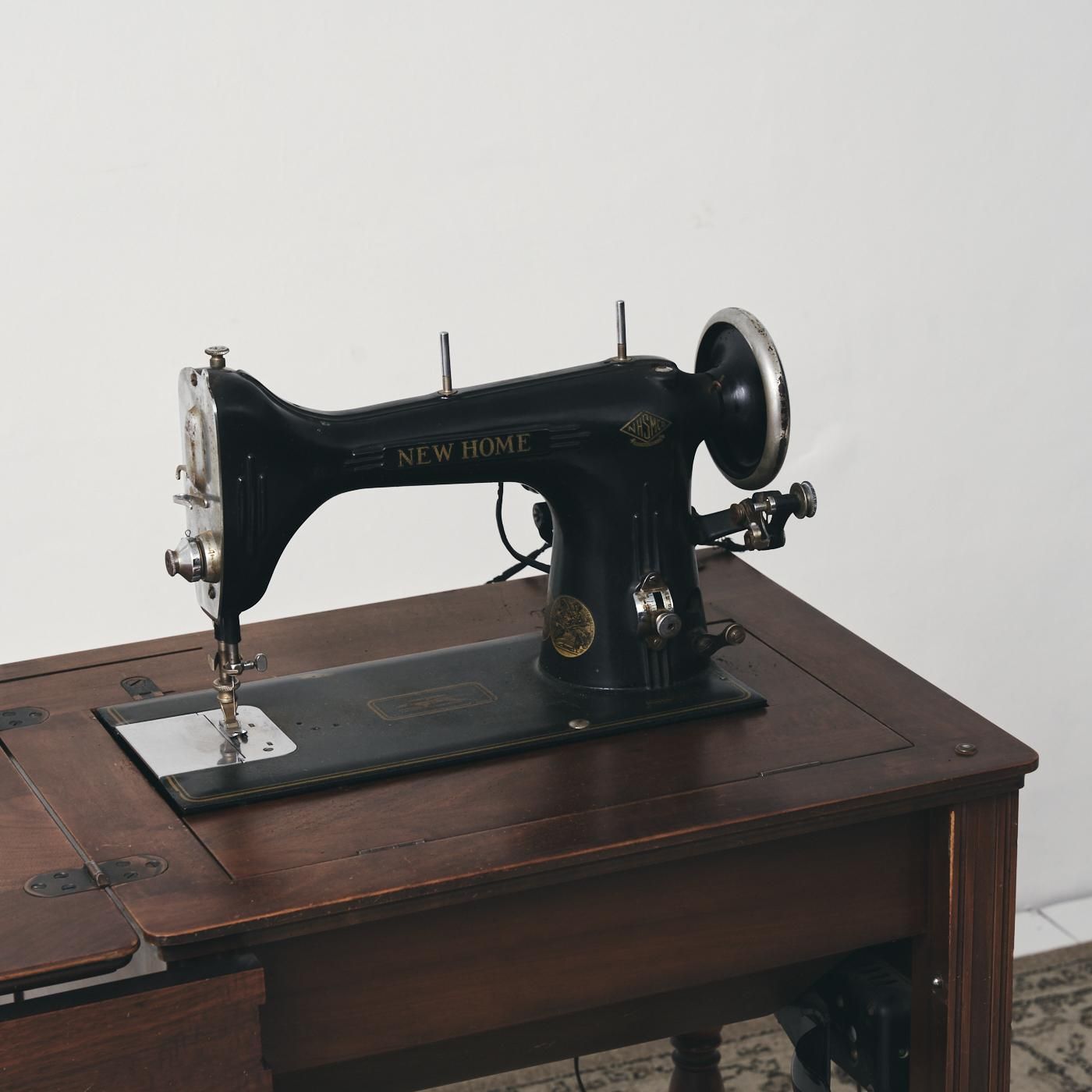 VINTAGE SEWING MACHINE TABLE - POINT NO.39|東京|目黒|真鍮 VINTAGE SEWING MACHINE TABLE - POINT NO.39|東京|目黒|真鍮
