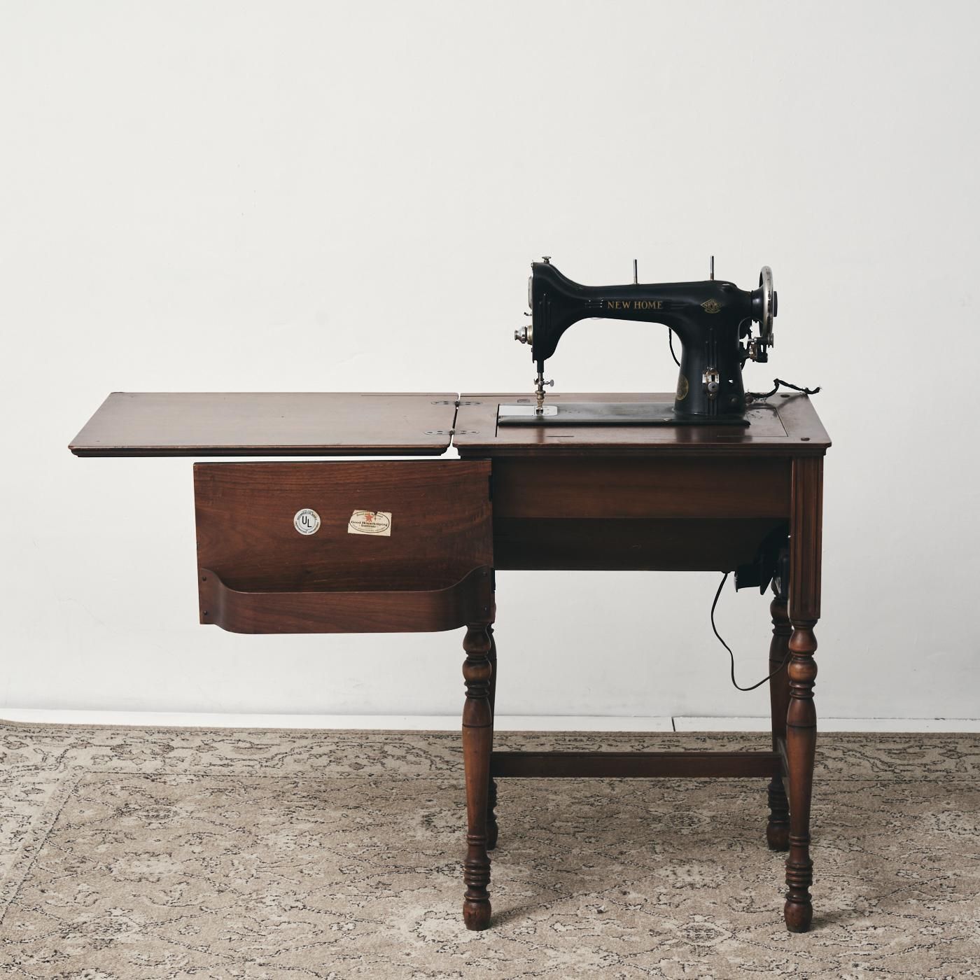 VINTAGE SEWING MACHINE TABLE - POINT NO.39|東京|目黒|真鍮 VINTAGE SEWING MACHINE TABLE - POINT NO.39|東京|目黒|真鍮