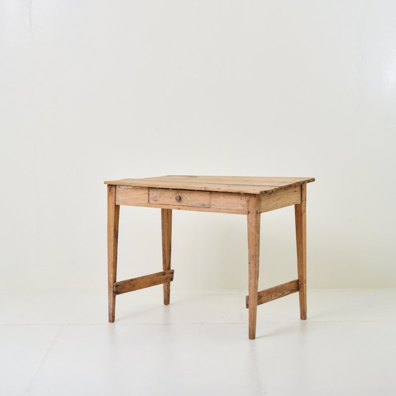 PINE TABLE<br>ơ ѥǥ