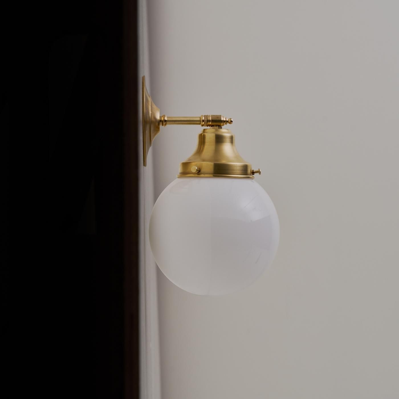 OBL034 GLASS SHADE BRACKET LAMP - POINT NO.39｜東京｜五反田