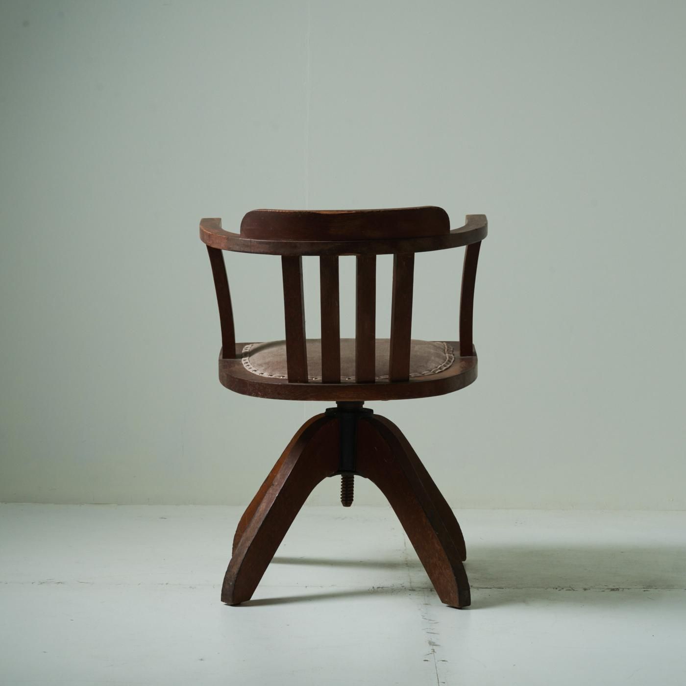 WOOD DESK CHAIR- POINT NO.39｜東京｜目黒｜真鍮照明｜ヴィンテージ家具