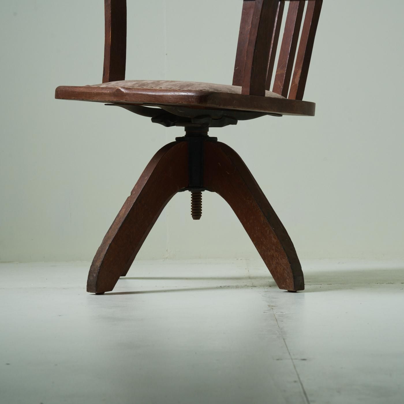 WOOD DESK CHAIR- POINT NO.39｜東京｜目黒｜真鍮照明｜ヴィンテージ家具