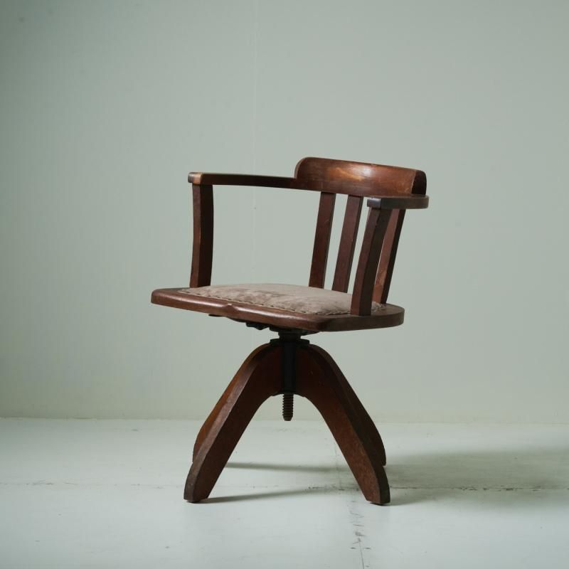 CHAIR / 椅子 - POINT NO.39 CHAIR / 椅子 - POINT NO.39