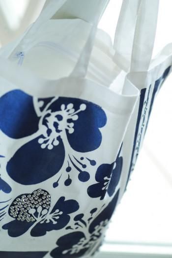 上品な光沢の布用水性絵具 セタカラー | 画材通販 | ペベオ