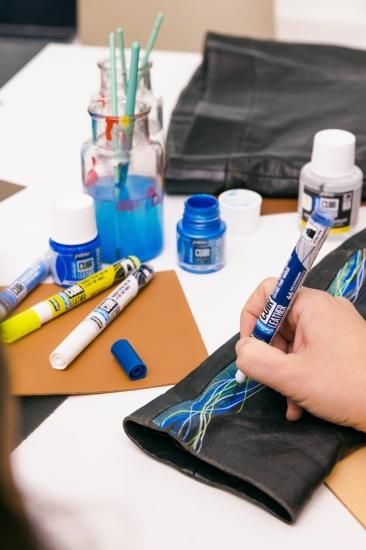 革・合皮製品のカスタマイズ・補修用 | 水性アクリルマーカー | ペベオ