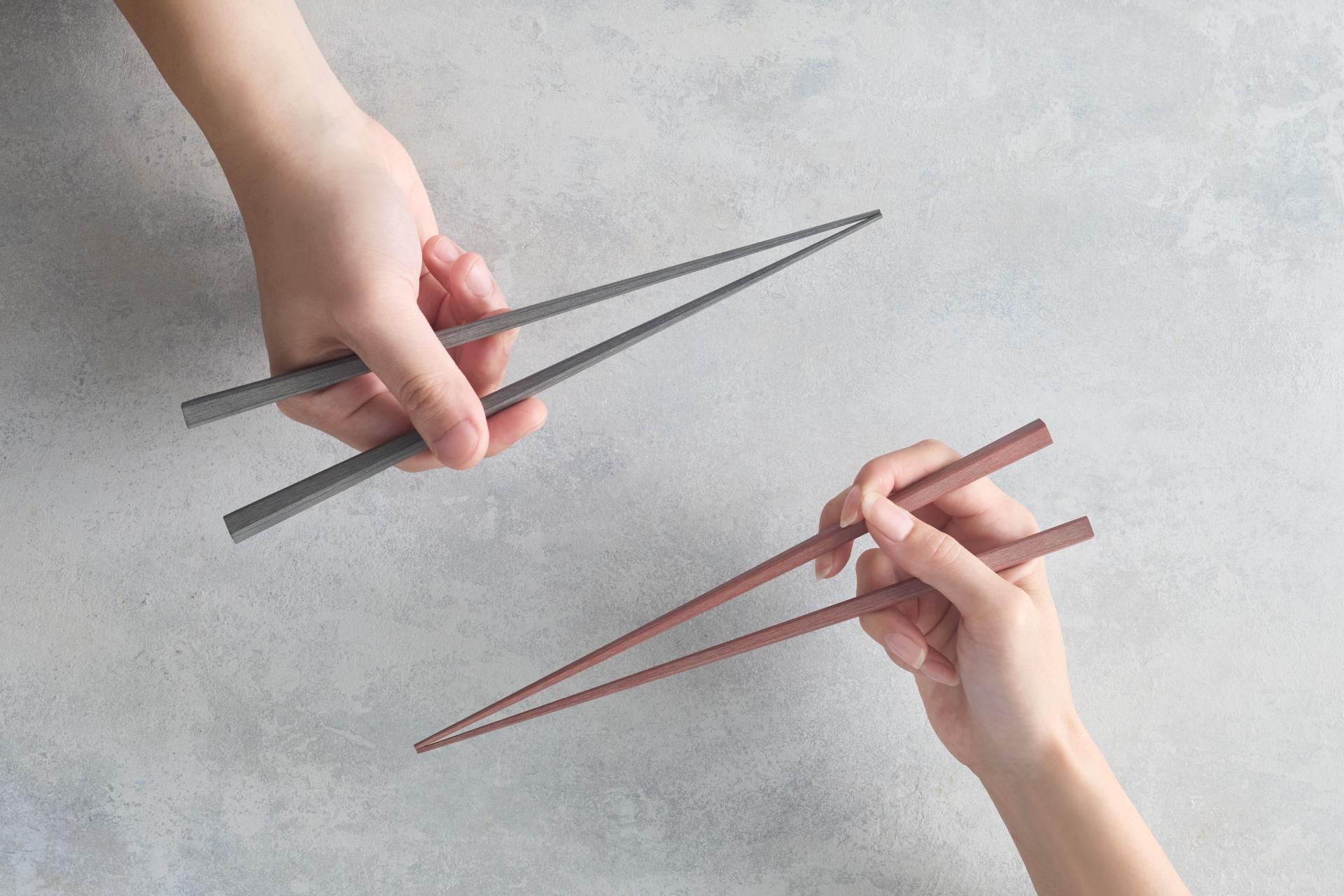 一膳で多様な役割を果たす箸