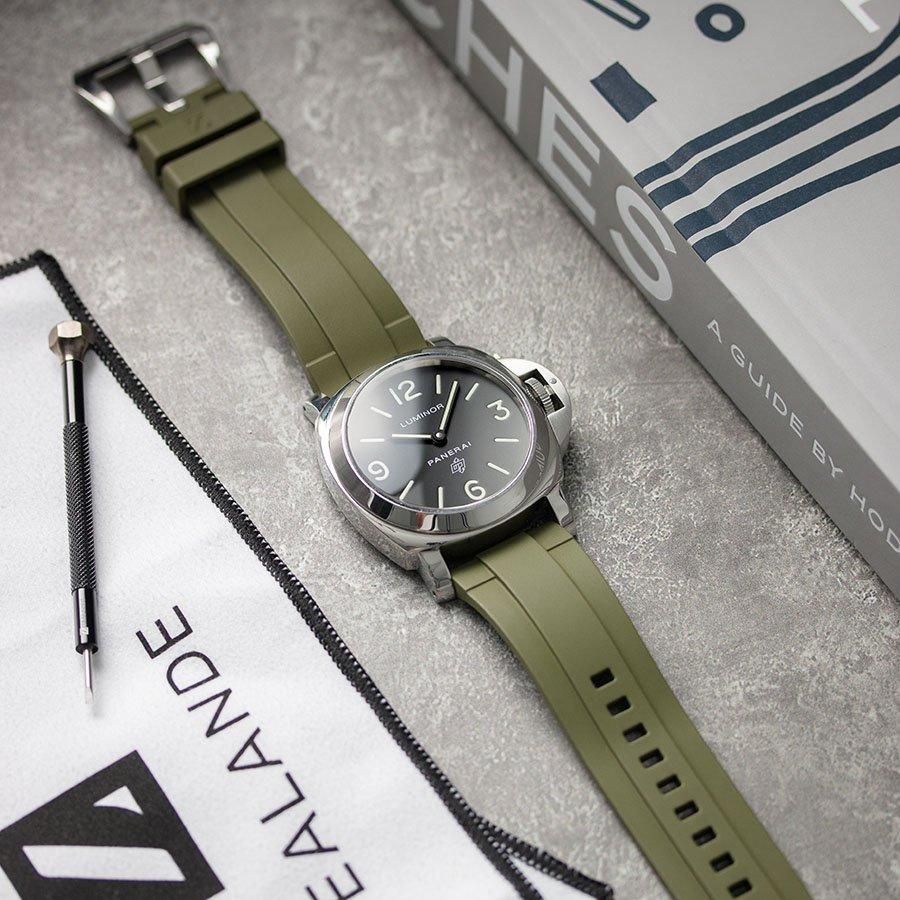 PANERAI OFFICINE ルミノールマリーナ44ミリ用ラバーベルト パネライ ルミノール マリーナ用ラバーベルト/ For