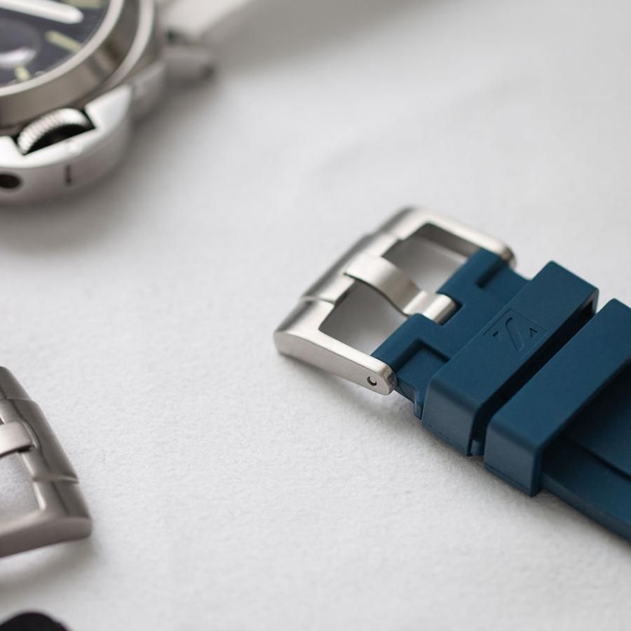 パネライ ルミノール クアランタ用ラバーベルト/ For Panerai パネライ ルミノール クアランタ用ラバーベルト/ For Panerai