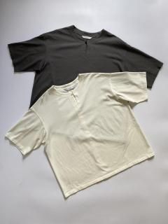 S/S Key neck T-Shirt
