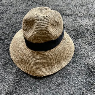 DIGNITYMixRBHat/BROWN