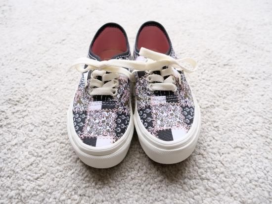 Vans authentic s top