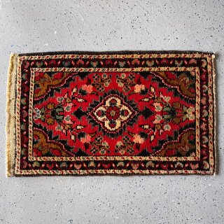 【USED古着】パキスタン手織り絨毯