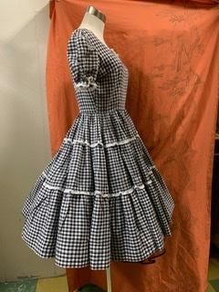 50s パフスリーブ 黒白チェック サーキュラースカート ワンピース 1950年代 古着屋サマンサ 50s パフスリーブ 黒白チェック サーキュラースカート ワンピース 1950年代 古着屋サマンサ