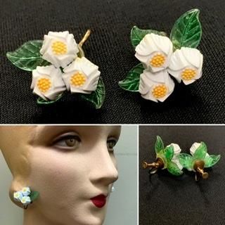 40s 50s 白い花 イヤリング お花 アクセサリー ピアス セルロイド