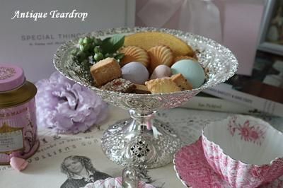 <img class='new_mark_img1' src='https://img.shop-pro.jp/img/new/icons11.gif' style='border:none;display:inline;margin:0px;padding:0px;width:auto;' />◆ご商談中◆　1902年　シェフィールド製　ピアス細工　花紋　コンポート