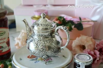 「poさん専用」ミネルヴァフランス製彫金銀製ティーポット　731gチヒオニ 銀座発！逸品アンティーク 銀座アンティーク ティアドロップ