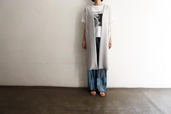 ロングジレ着用コーディネート画像
