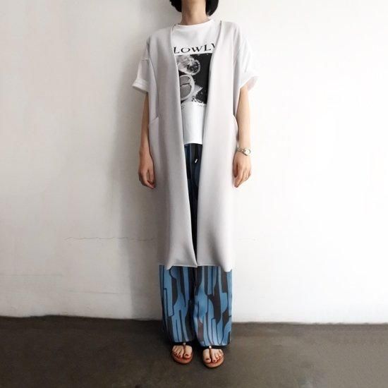 Le chanter＊ルシャンテ　　前フリルカットジレ　520117 ブラック Lajour｜フリルヘムショートジレ | Rakuten Fashion(楽天